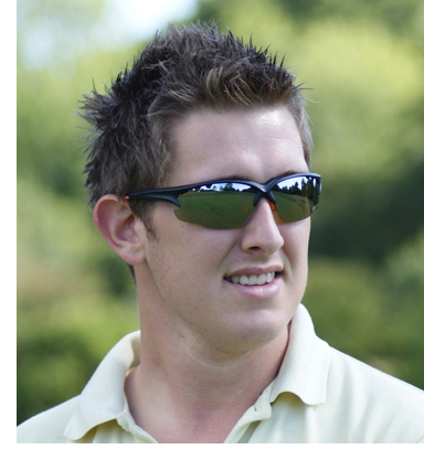 Sunglasses for sport with wraparound frame