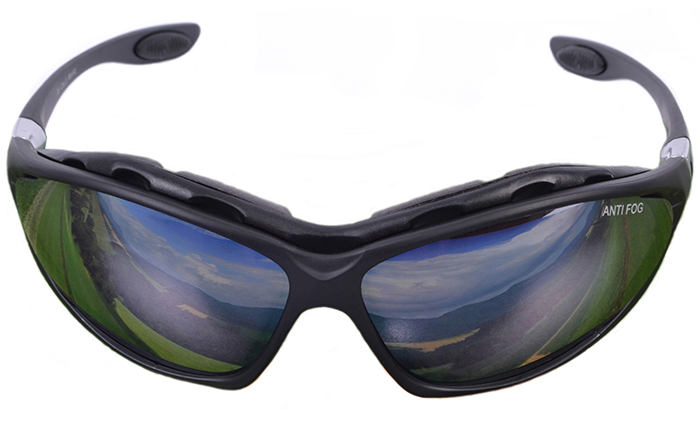 Ski goggles that change into sunglasses for men and women